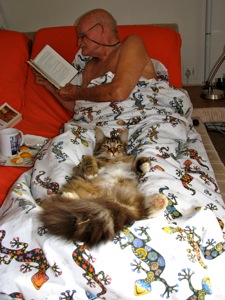 23.4. 11 Hans and Harald, the 6 months old Maine Coon kitten, enjoying a leisurely morning in bed.