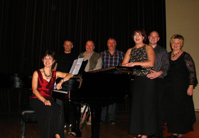 Anneline Ball, Hendrik Hofmeyr, Hennie Aucamp, Daniel Hugo, Linette van der Merwe, Chris Mostert, Deirdré Blignaut