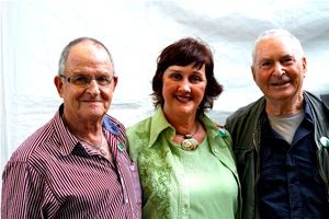 Philip de Vos, Dorothea van Zyl, Hennie Aucamp - click to enlarge